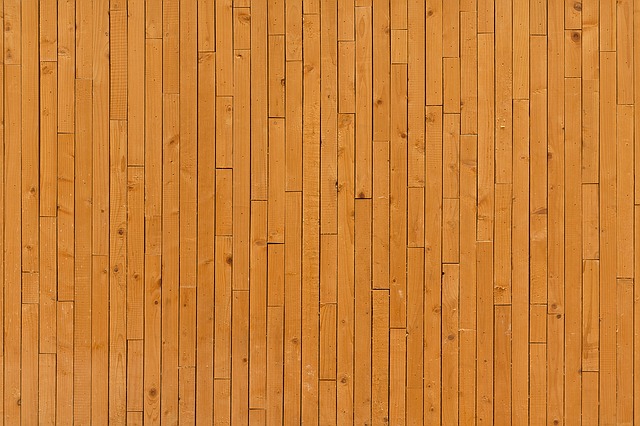 dřevěná stěna.jpg